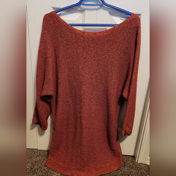 4/$20 Orange knit tunic - Picture 2 of 2
